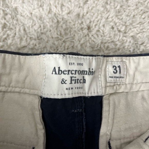 Abercrombie & Fitch Men's Size 31 Navy Shorts GUC - Picture 4 of 5